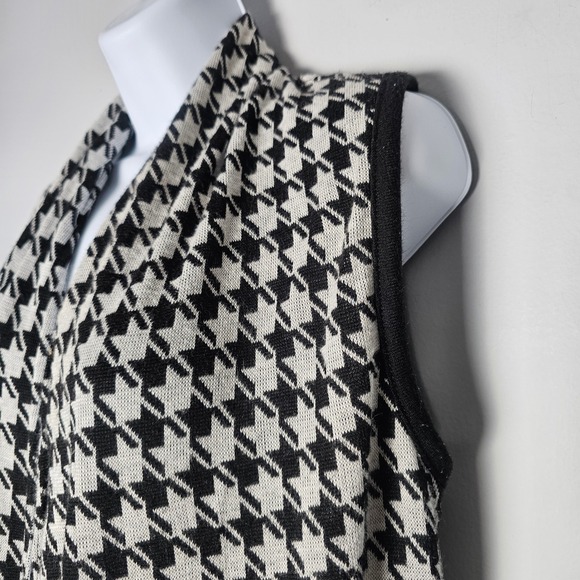 Art And Soul Jackets & Blazers - Art and Soul Houndstooth Knit Cardigan Vest Womens M Black White Open Front Cozy